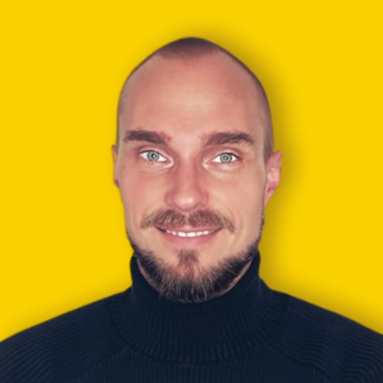 DE - Employee Pictures  (4)